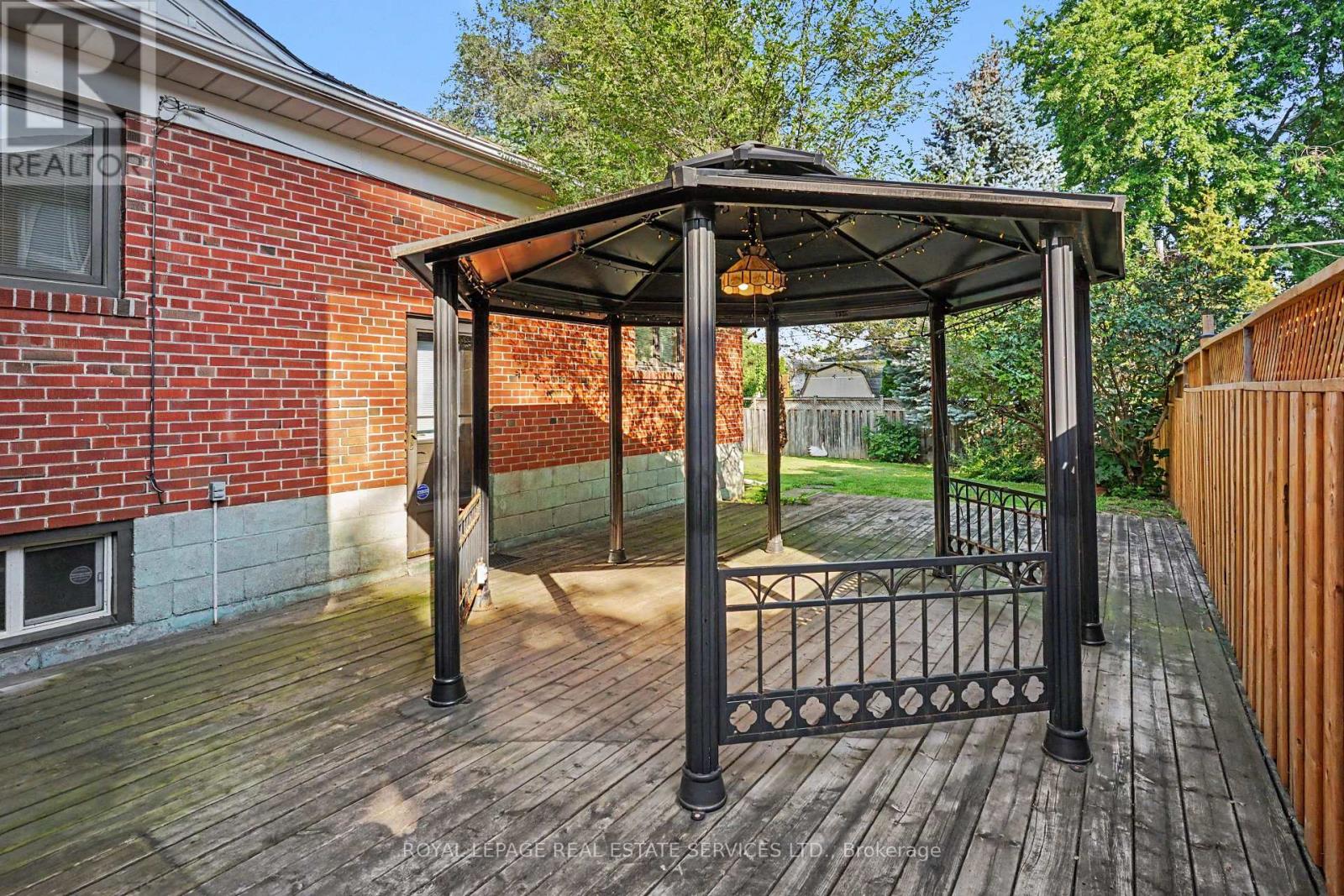647 Burnhamthorpe Road, Toronto, Ontario  M9C 2Z1 - Photo 40 - W13721496