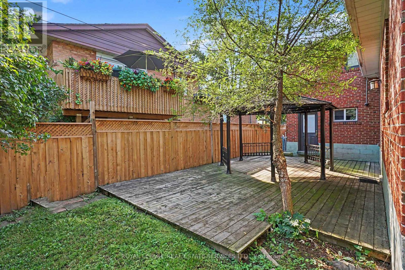 647 Burnhamthorpe Road, Toronto, Ontario  M9C 2Z1 - Photo 41 - W13721496