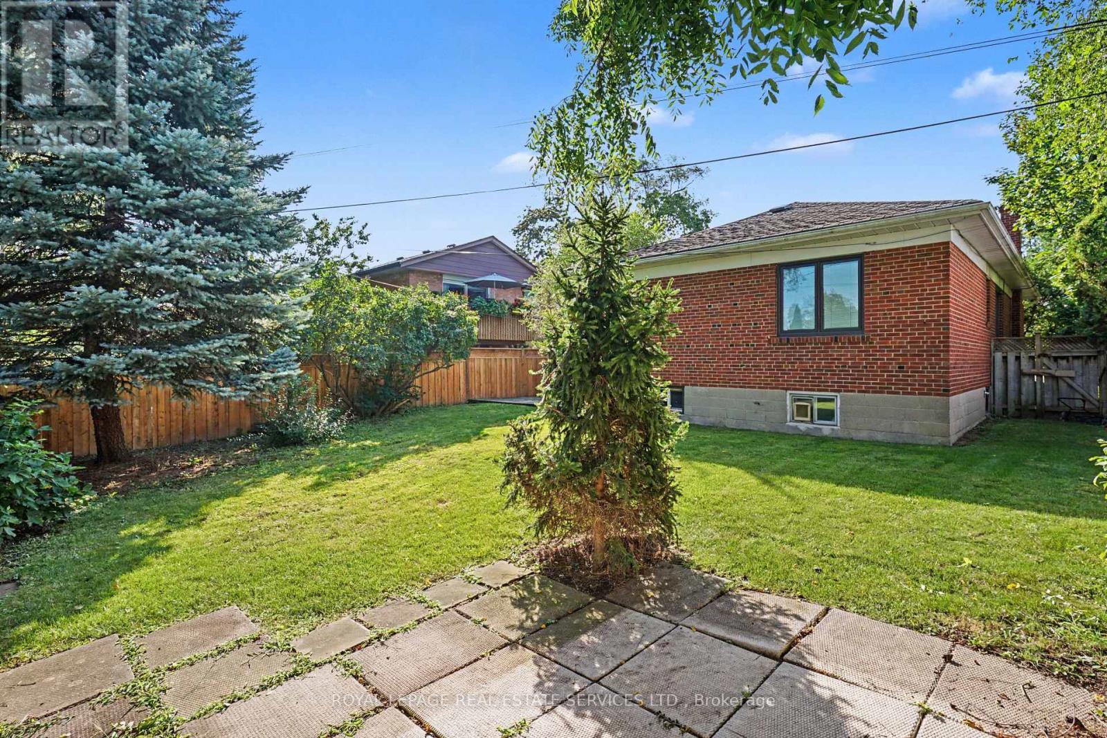 647 Burnhamthorpe Road, Toronto, Ontario  M9C 2Z1 - Photo 45 - W13721496