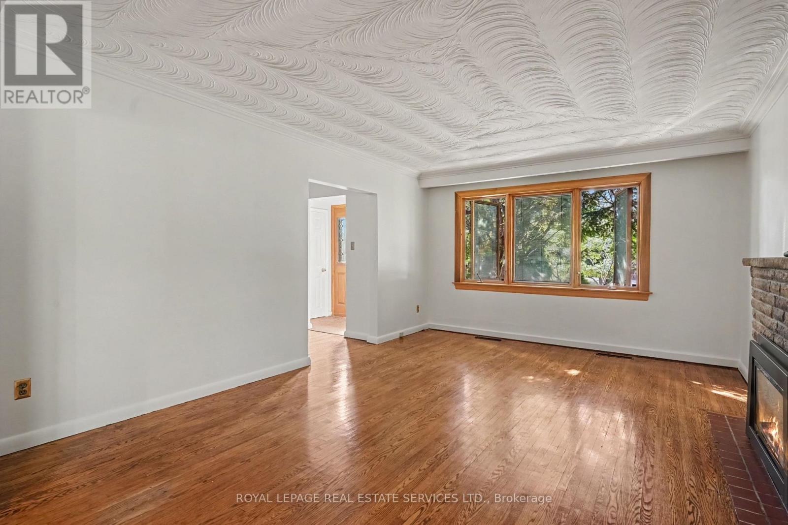 647 Burnhamthorpe Road, Toronto, Ontario  M9C 2Z1 - Photo 9 - W13721496