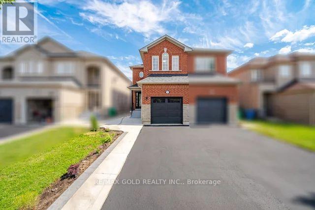 7334 Lowville Heights, Mississauga, Ontario  L5N 8L4 - Photo 2 - W13721522