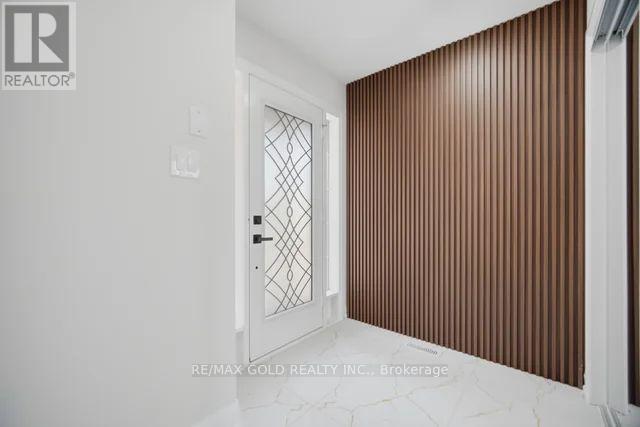 7334 Lowville Heights, Mississauga, Ontario  L5N 8L4 - Photo 5 - W13721522