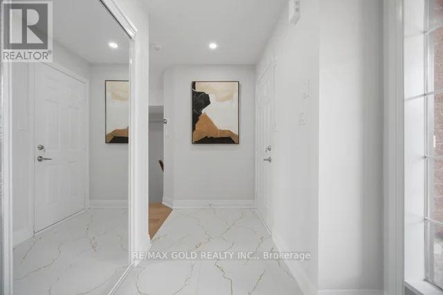 7334 Lowville Heights, Mississauga, Ontario  L5N 8L4 - Photo 6 - W13721522