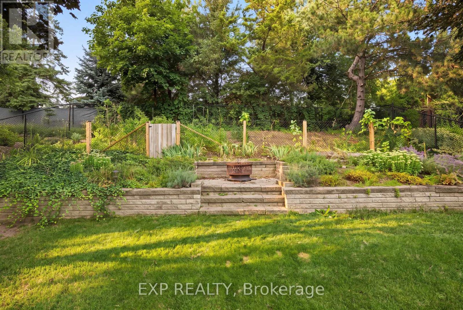 62 Corfield Drive, Kitchener, Ontario N2A 3W9 - Photo 6 - X13721272