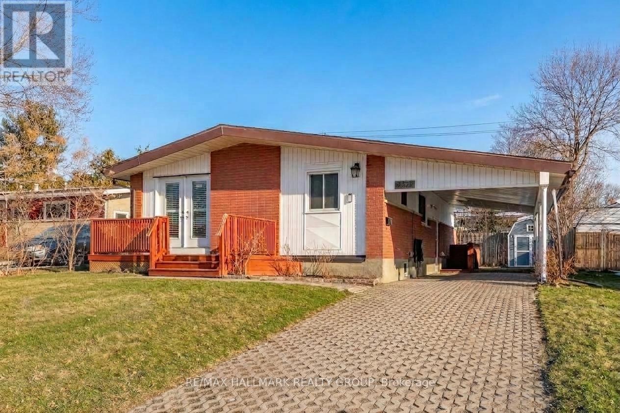 2223 Halifax Drive, Ottawa, Ontario  K1G 2W4 - Photo 2 - X13717810