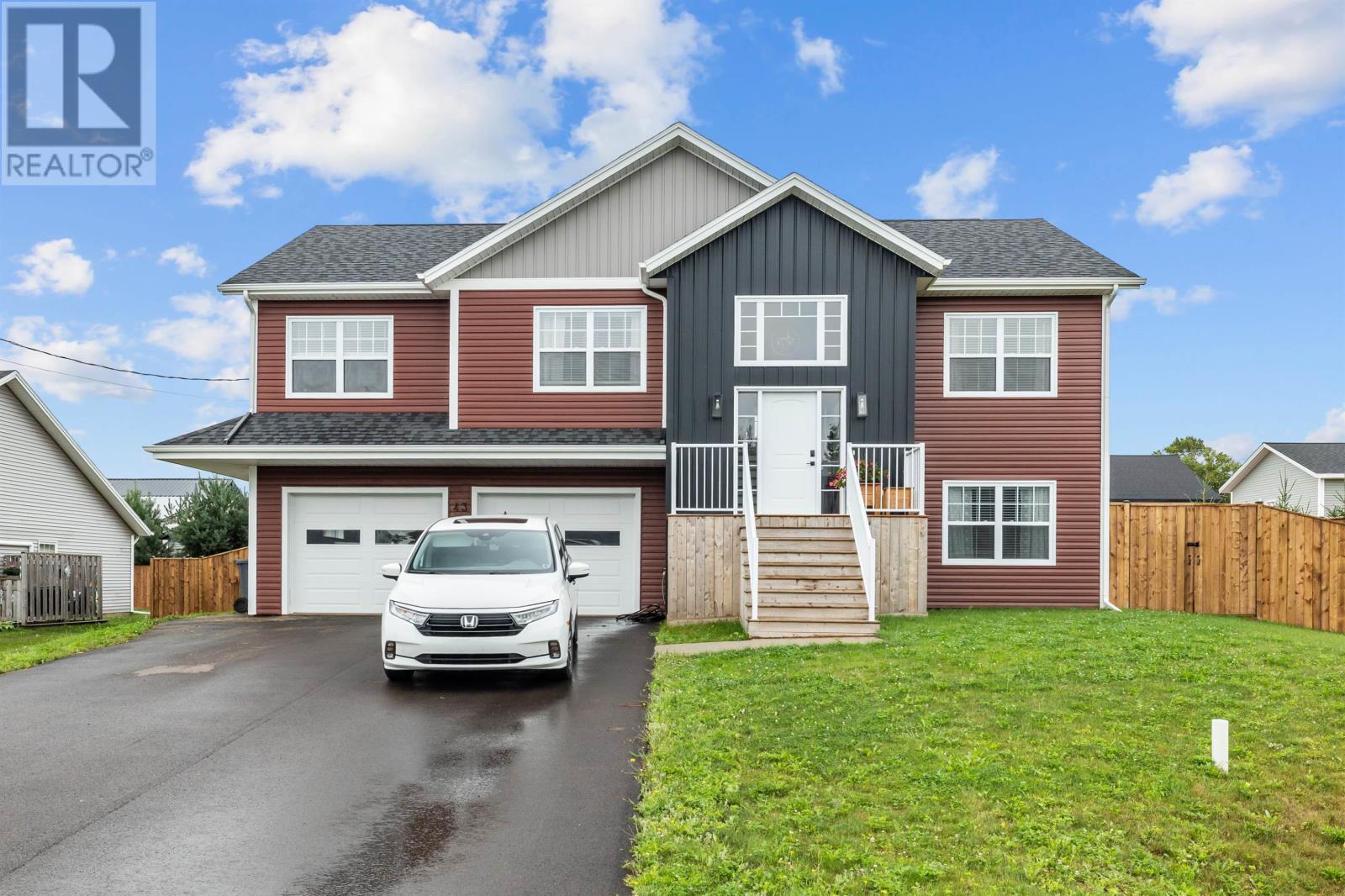 43 Stephanie Drive, Cornwall, Prince Edward Island  C0A 1H4 - Photo 1 - 202621774