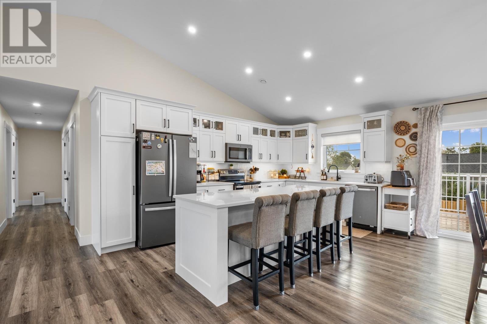 43 Stephanie Drive, Cornwall, Prince Edward Island  C0A 1H4 - Photo 5 - 202621774