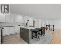 100 HARDALE Crescent, Hamilton, Ontario