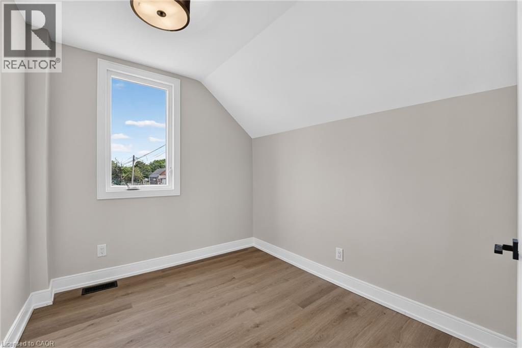 174 London Street N, Hamilton, Ontario  L8H 4C2 - Photo 41 - 40858254