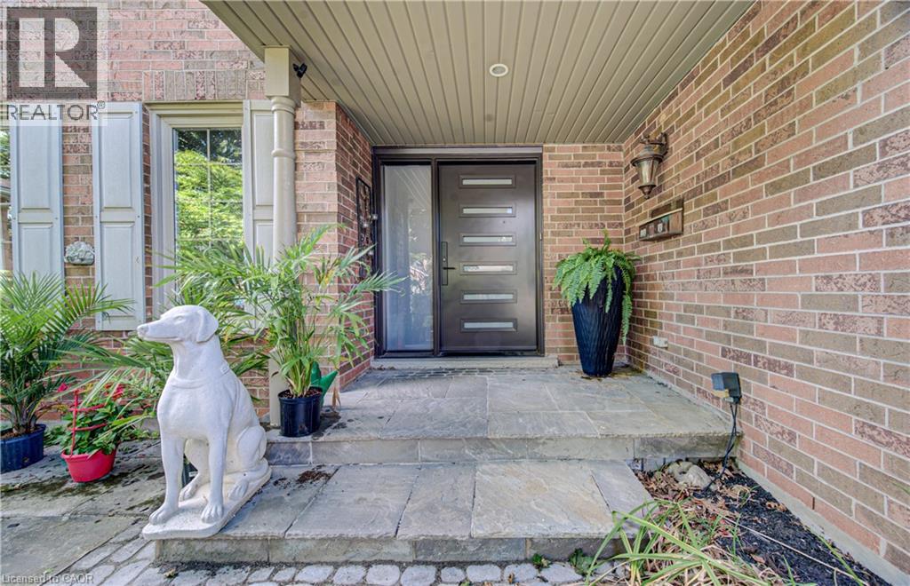 7 Stock Court, Cambridge, Ontario  N3C 3R4 - Photo 3 - 40858399