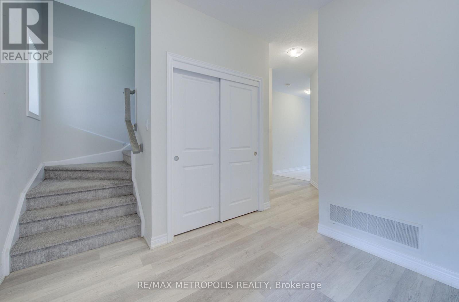#14 - 10 Birmingham Drive, Cambridge, Ontario  N1R 0C6 - Photo 8 - X13717142