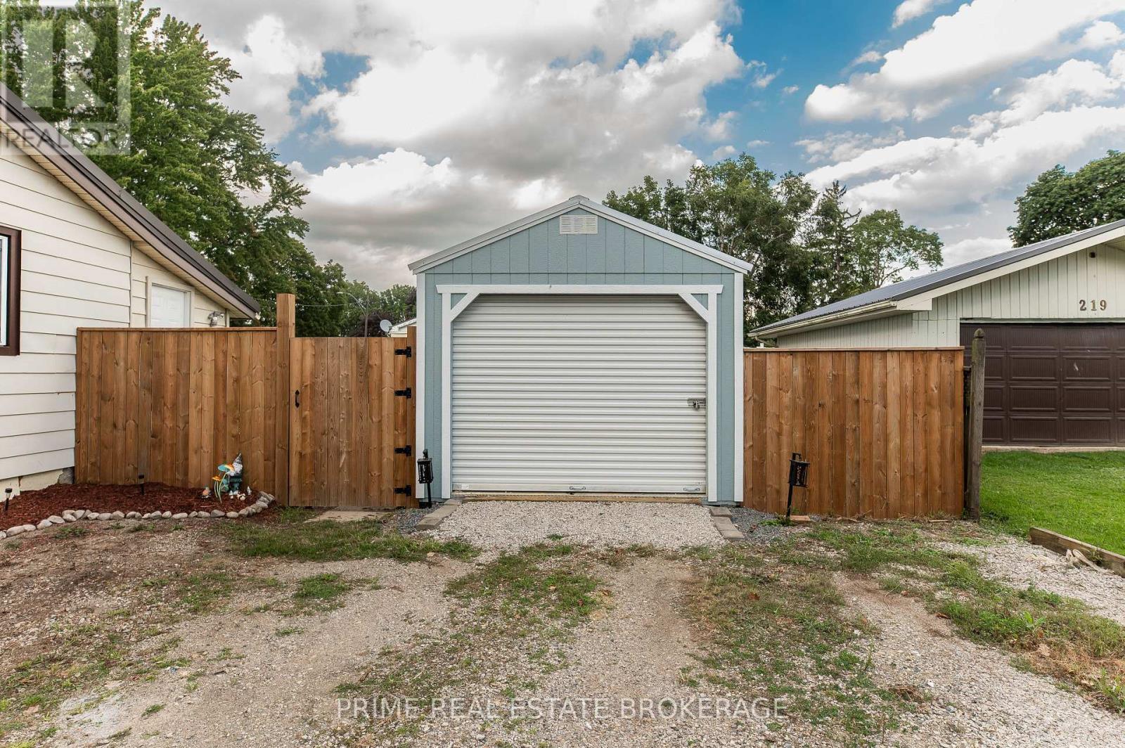 221 Third Street, West Elgin, Ontario  N0L 2C0 - Photo 5 - X13721564