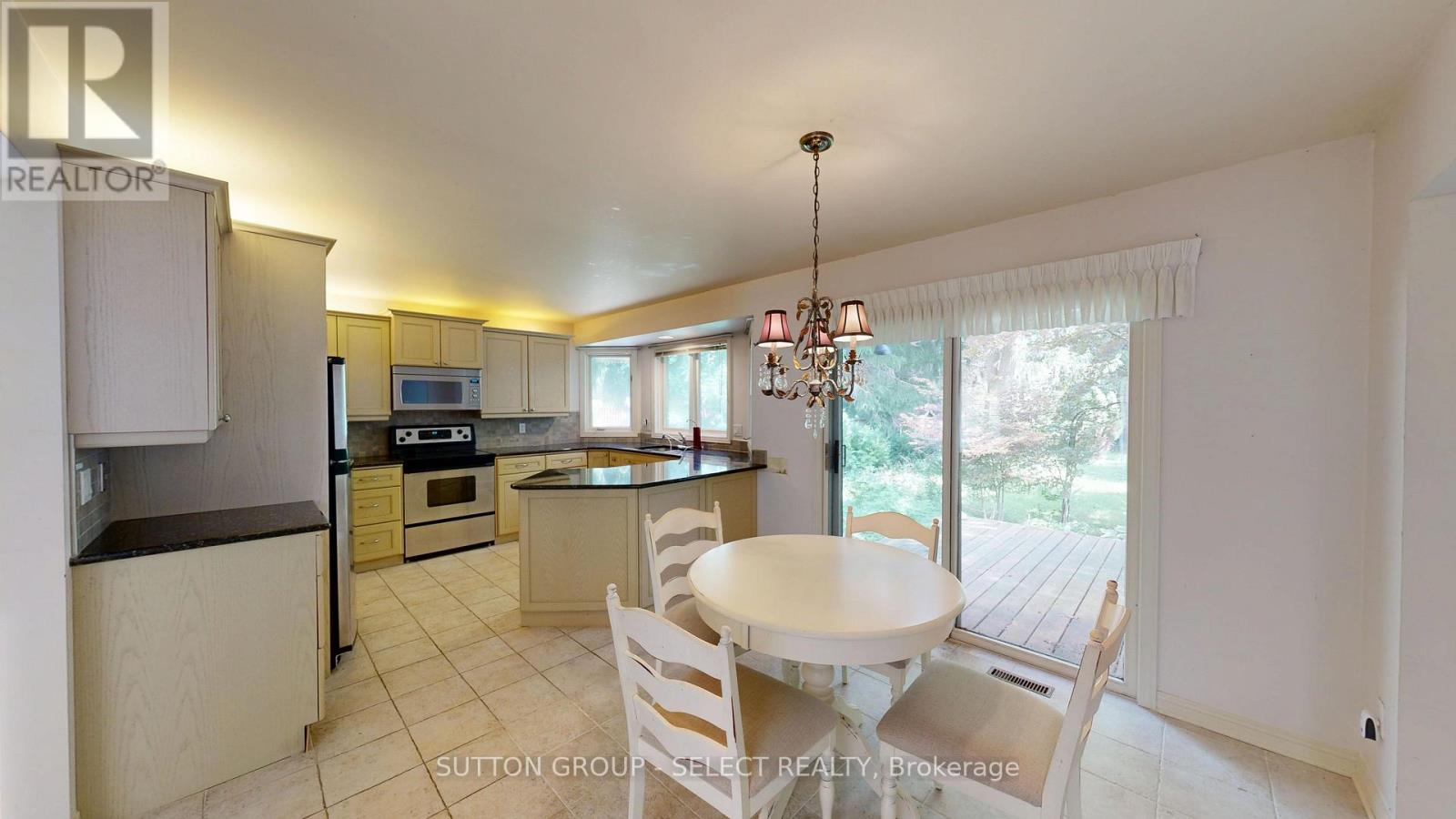 34 Pine Ridge Drive, London North, Ontario  N5X 3G8 - Photo 18 - X13721650