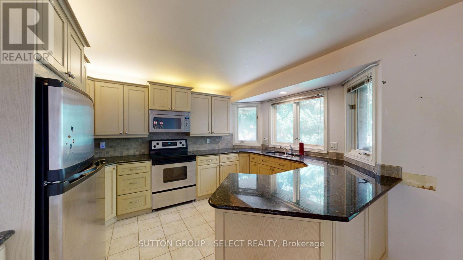 34 Pine Ridge Drive, London North, Ontario  N5X 3G8 - Photo 19 - X13721650