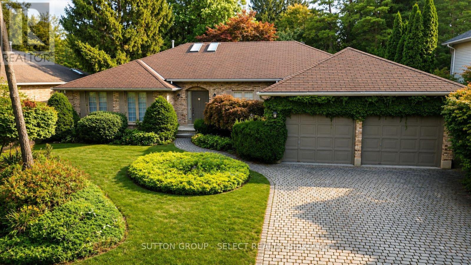 34 Pine Ridge Drive, London North, Ontario  N5X 3G8 - Photo 2 - X13721650