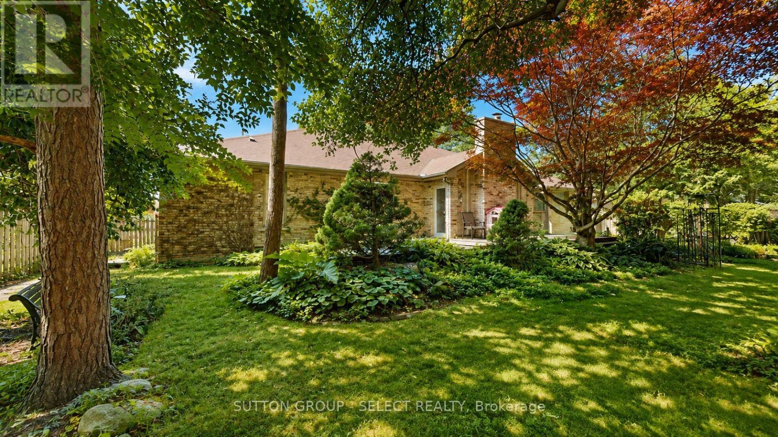 34 Pine Ridge Drive, London North, Ontario  N5X 3G8 - Photo 41 - X13721650