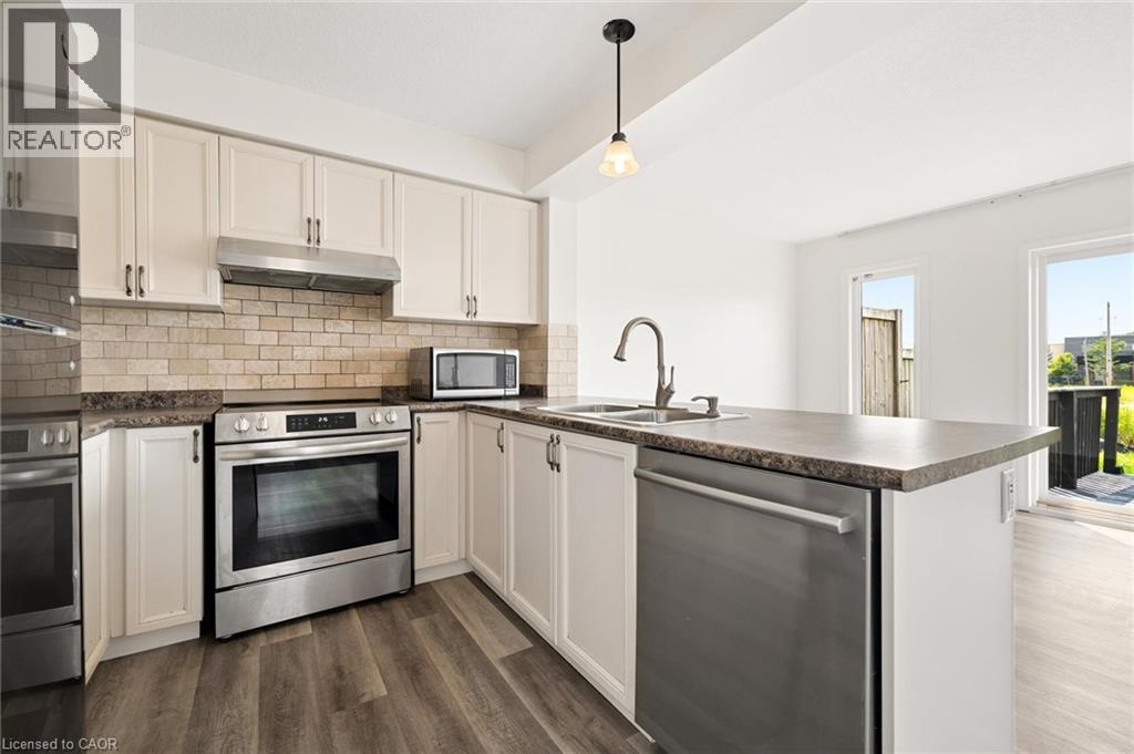 1389 Countrystone Drive, Kitchener, Ontario  N2N 3R8 - Photo 12 - 40854075