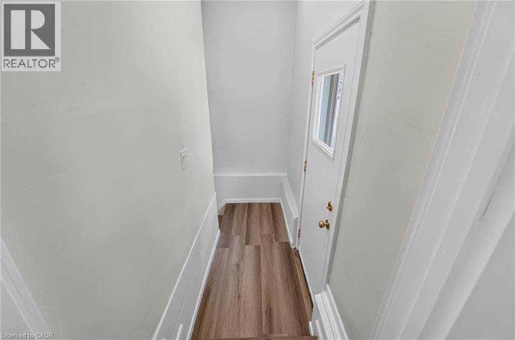 43 E Brucedale Avenue E, Hamilton, Ontario  L9A 1N1 - Photo 33 - 40858982