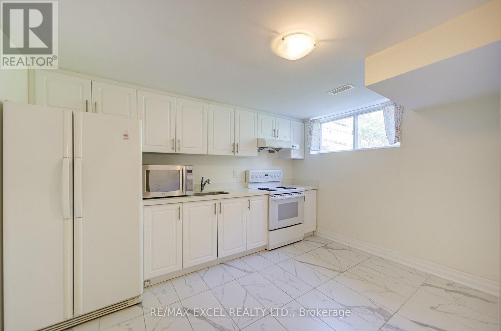 6 Averill Crescent, Toronto, Ontario  M2M 2A9 - Photo 42 - C13721436