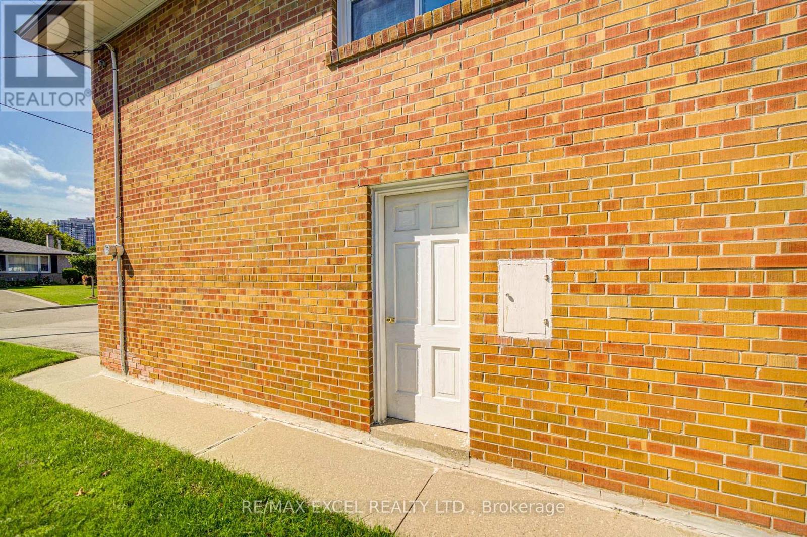 6 Averill Crescent, Toronto, Ontario  M2M 2A9 - Photo 45 - C13721436