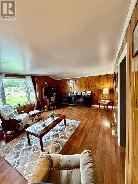 3 Cedar Avenue, Temagami, Ontario  P0H 2H0 - Photo 5 - X13721590