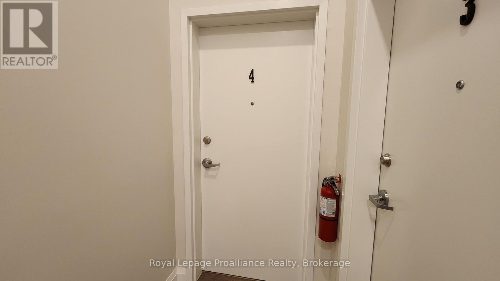 4 - 261 Front Street, Belleville, Ontario  K8N 2Z6 - Photo 1 - X13598200