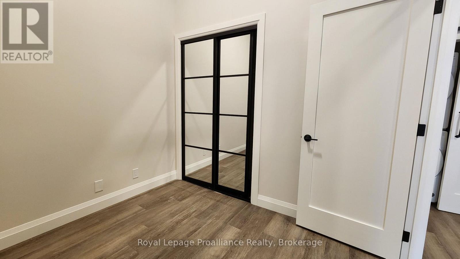 4 - 261 Front Street, Belleville, Ontario  K8N 2Z6 - Photo 12 - X13598200