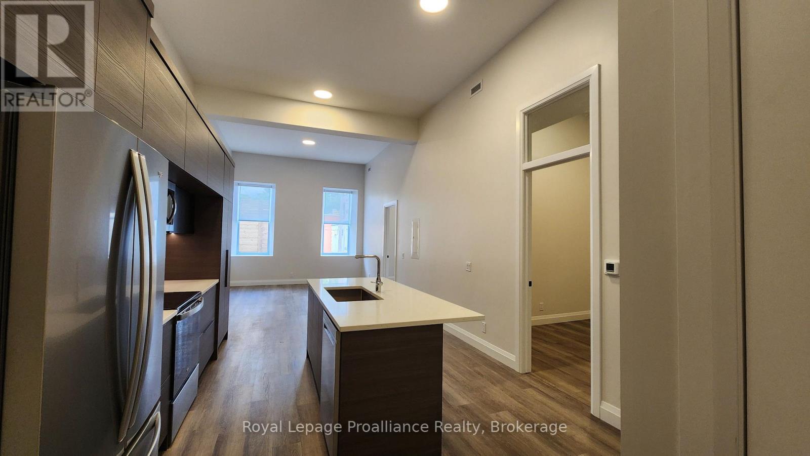 4 - 261 Front Street, Belleville, Ontario  K8N 2Z6 - Photo 3 - X13598200