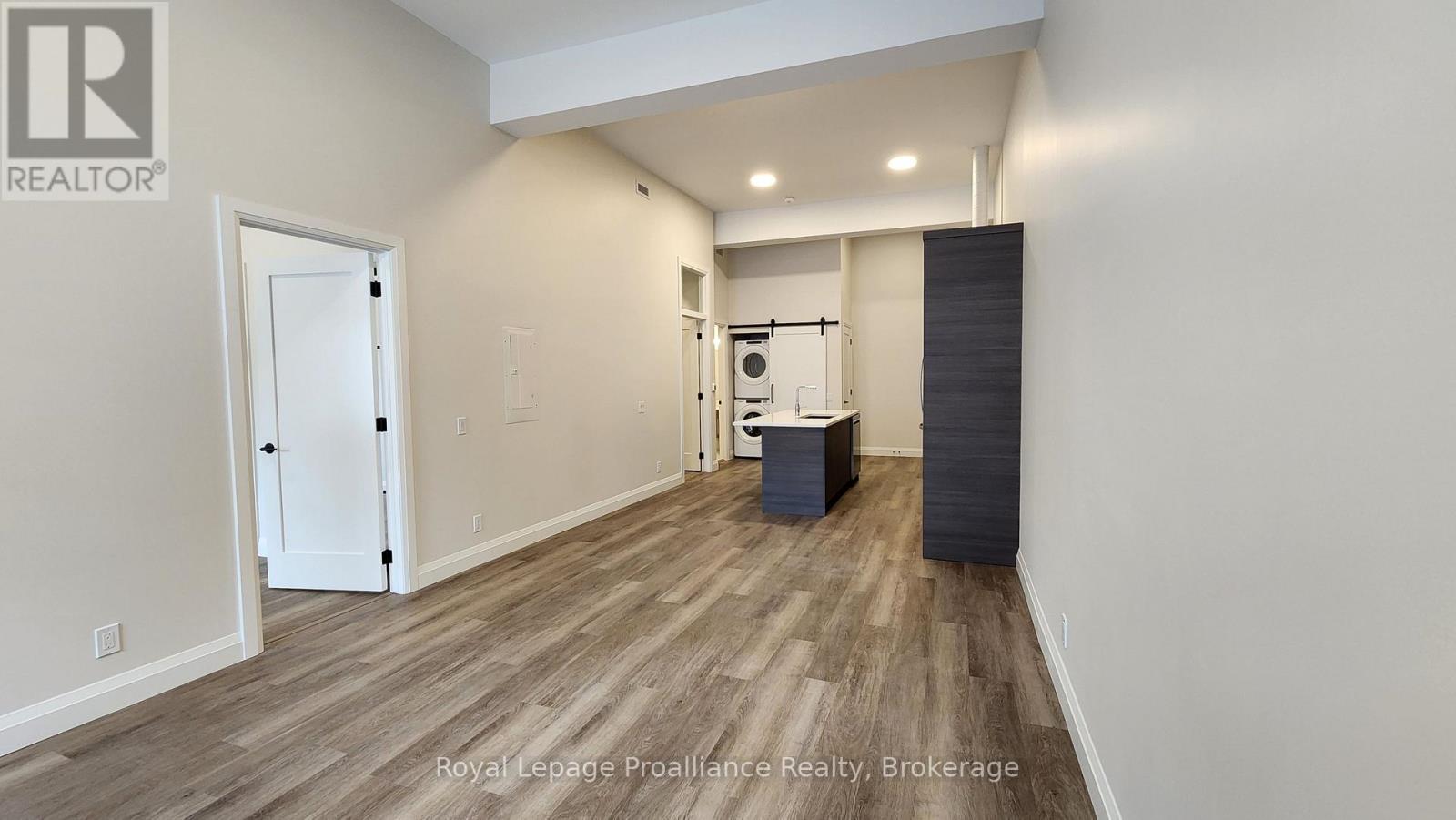 4 - 261 Front Street, Belleville, Ontario  K8N 2Z6 - Photo 7 - X13598200