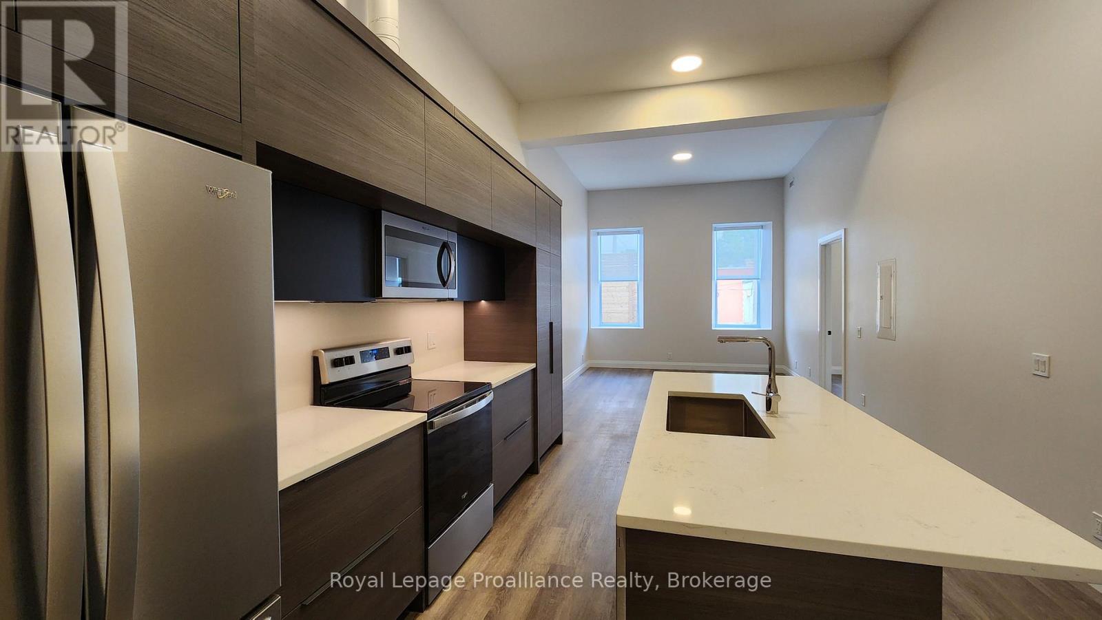 4 - 261 Front Street, Belleville, Ontario  K8N 2Z6 - Photo 4 - X13598200
