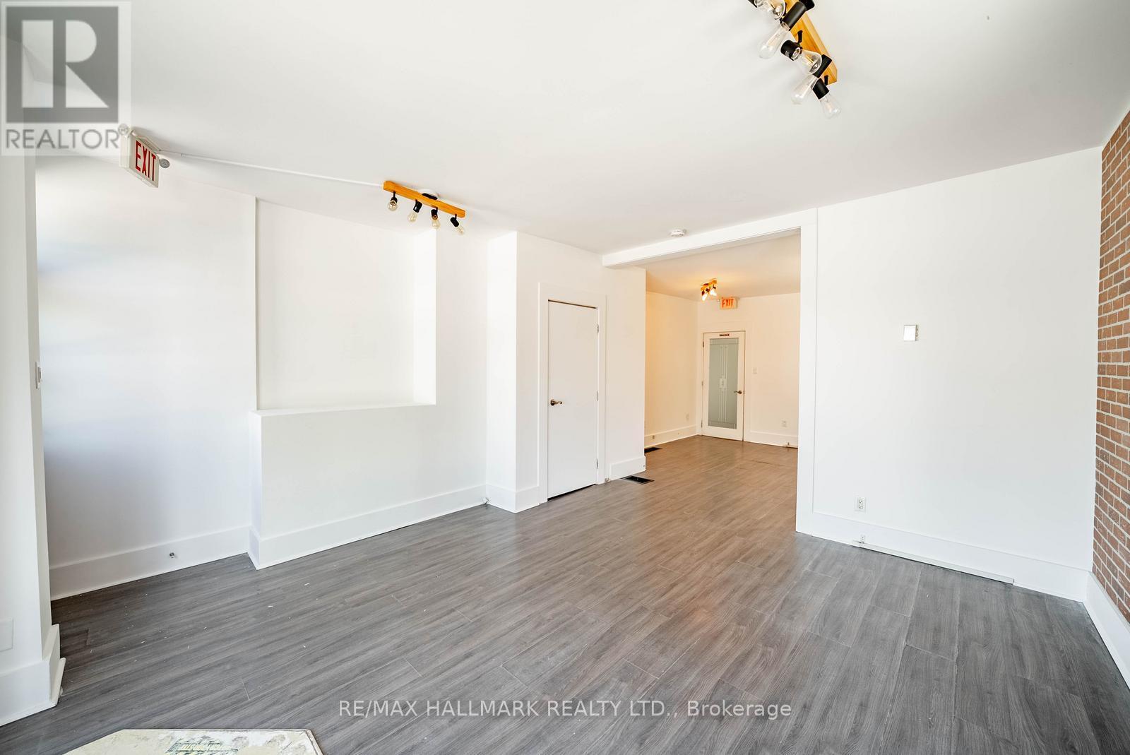 Main - 6393 Main Street, Whitchurch-Stouffville, Ontario  L4A 1G4 - Photo 4 - N13494038