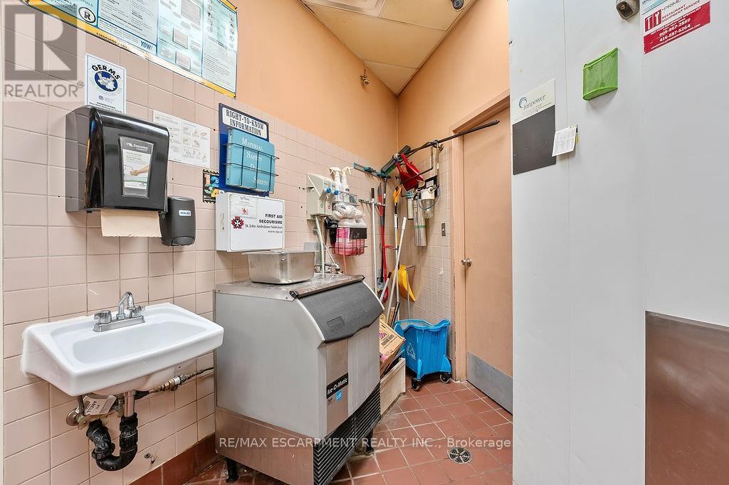 501 Bryne Drive, Barrie, Ontario  L4N 9P7 - Photo 29 - S13472220