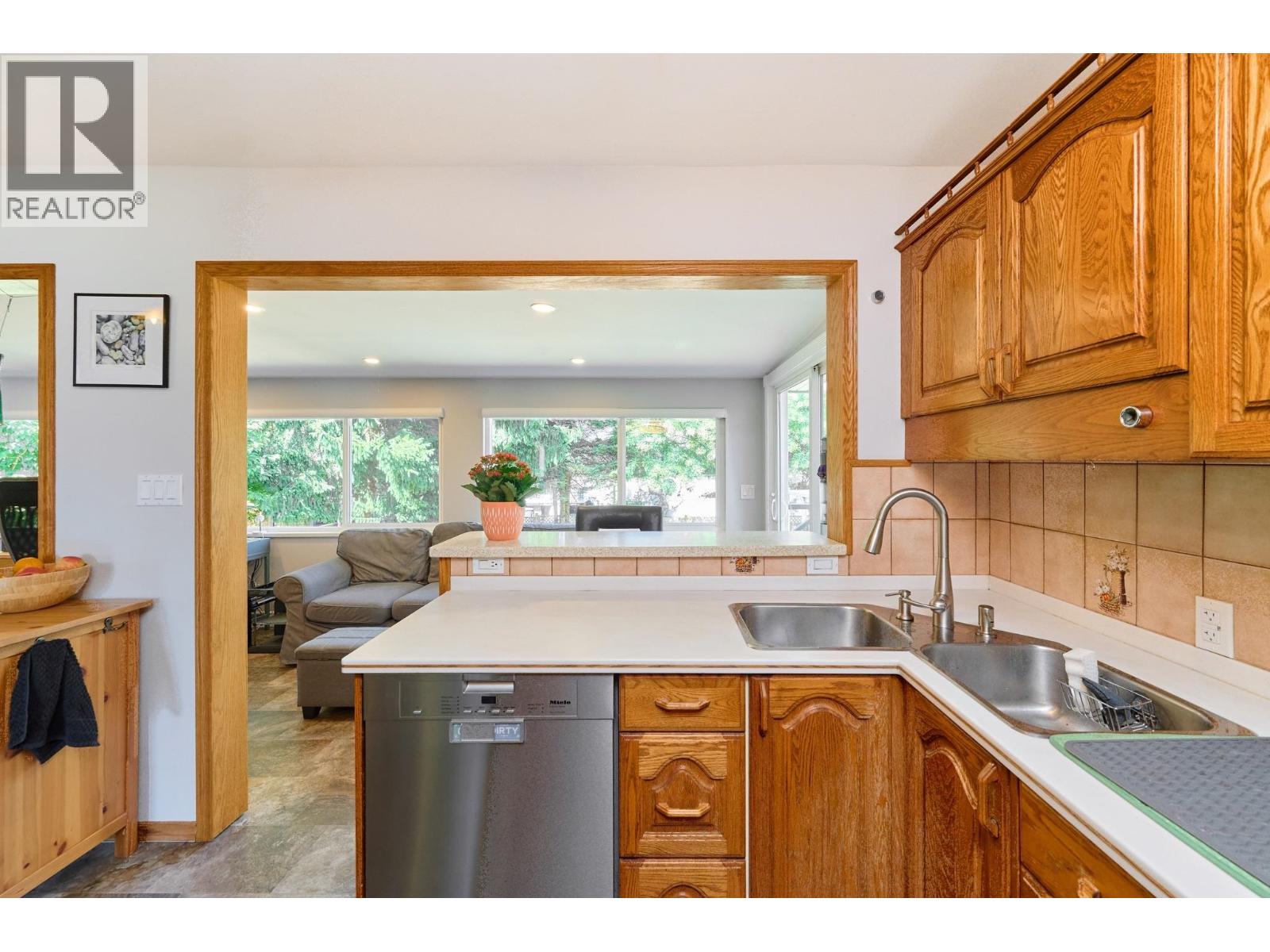 1339 Brisbane Avenue, Coquitlam, British Columbia  V3J 5L2 - Photo 9 - R3159590