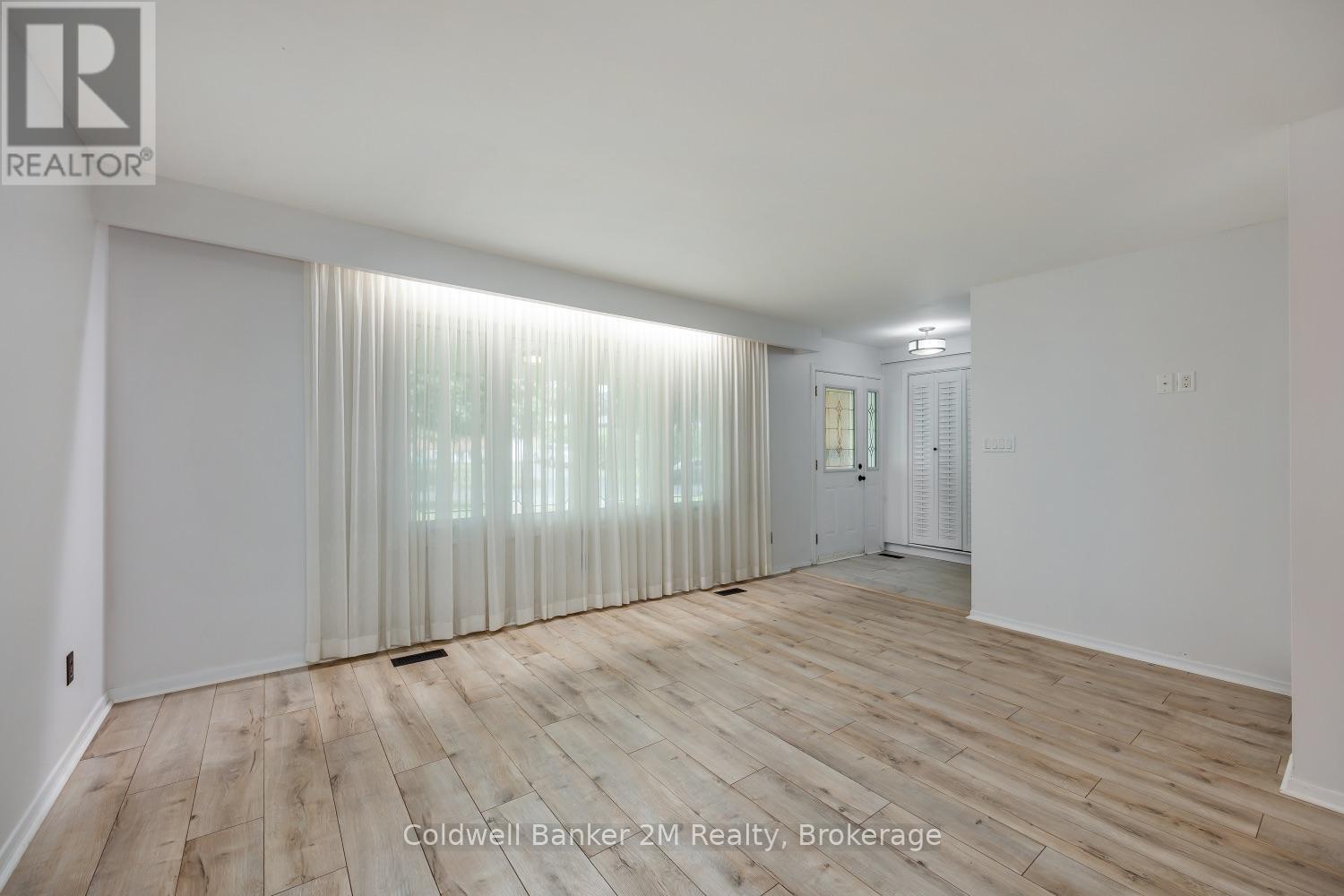 314 Inverness Drive, Oshawa, Ontario  L1J 5T4 - Photo 11 - E13721656