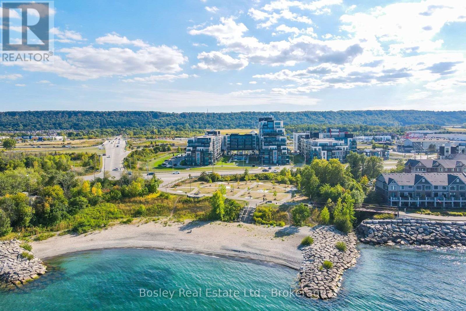 550 - 16 Concord Place, Grimsby (Grimsby Beach), Ontario  L3M 0J1 - Photo 1 - X13721540