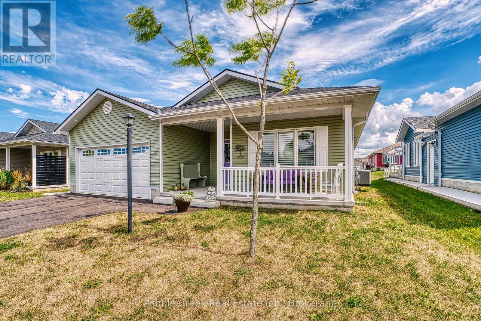 252 Lake Breeze Drive, Ashfield-Colborne-Wawanosh (Colborne), Ontario  N7A 0B9 - Photo 2 - X13721560