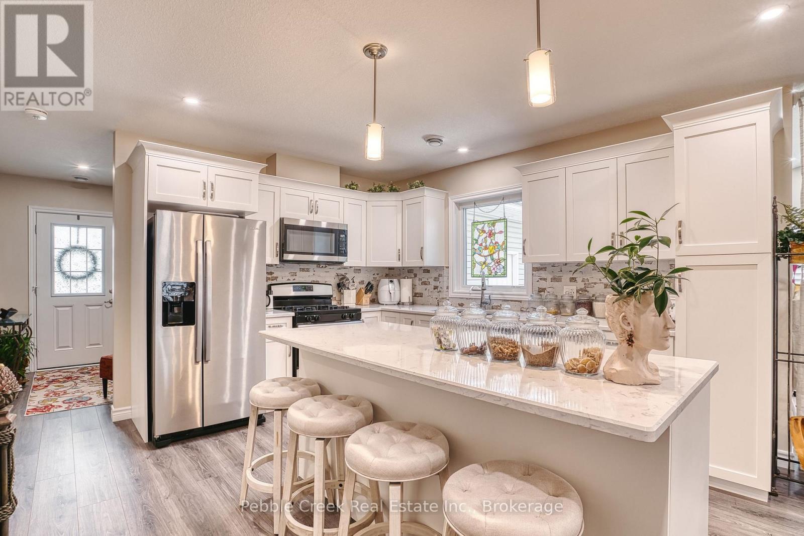 252 Lake Breeze Drive, Ashfield-Colborne-Wawanosh (Colborne), Ontario  N7A 0B9 - Photo 6 - X13721560