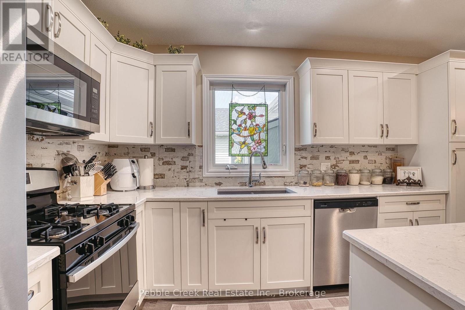 252 Lake Breeze Drive, Ashfield-Colborne-Wawanosh (Colborne), Ontario  N7A 0B9 - Photo 7 - X13721560