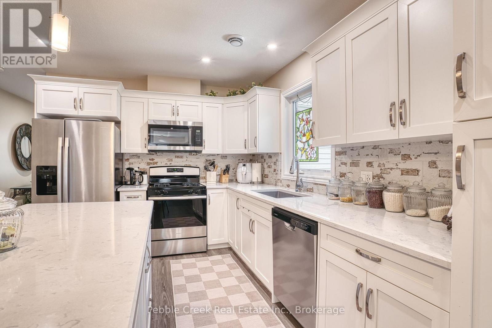 252 Lake Breeze Drive, Ashfield-Colborne-Wawanosh (Colborne), Ontario  N7A 0B9 - Photo 8 - X13721560