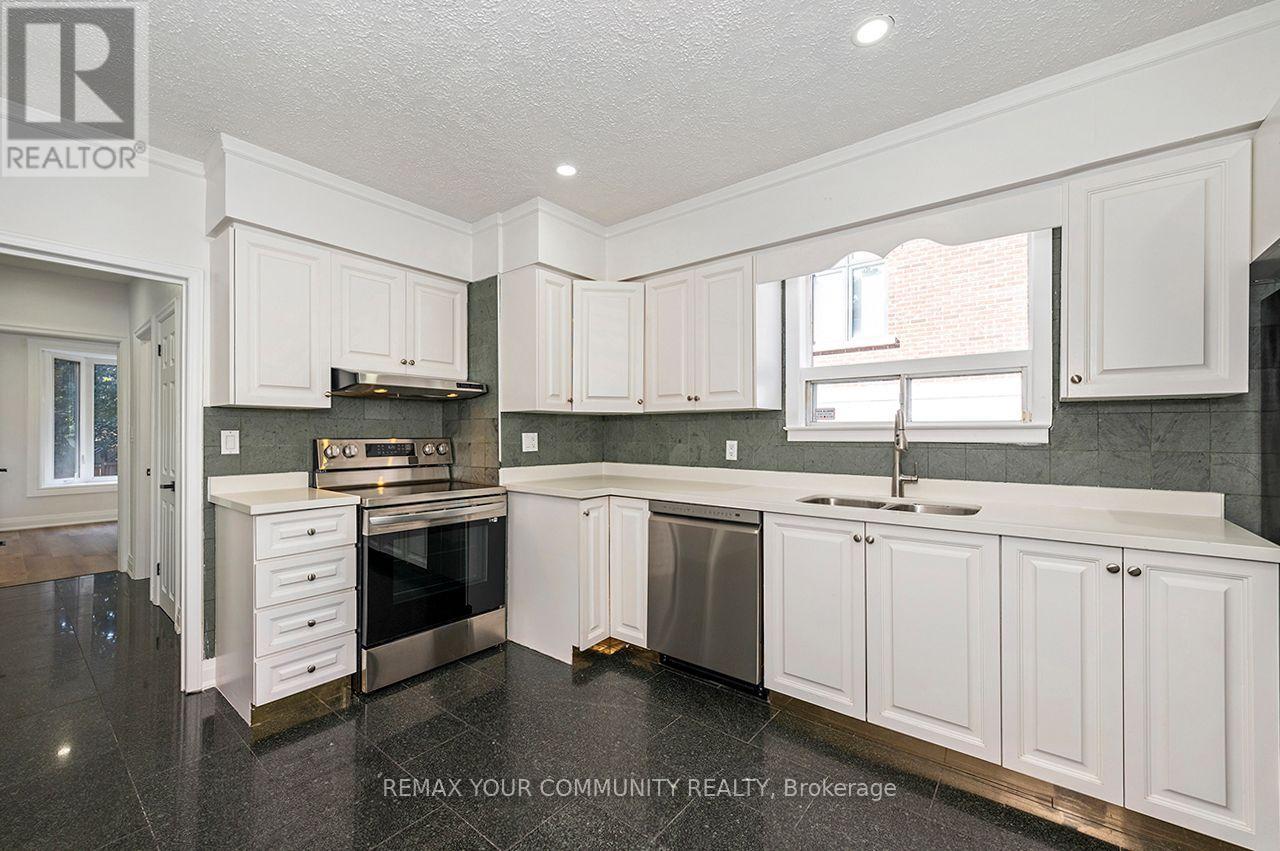 91 Mcgillivray Avenue, Toronto, Ontario  M5M 2Y5 - Photo 10 - C13721570