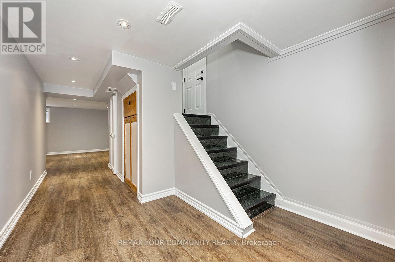 91 Mcgillivray Avenue, Toronto, Ontario  M5M 2Y5 - Photo 22 - C13721570