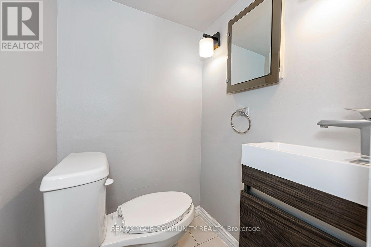 91 Mcgillivray Avenue, Toronto, Ontario  M5M 2Y5 - Photo 23 - C13721570