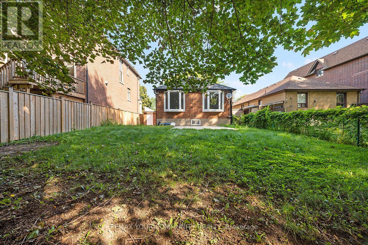 91 Mcgillivray Avenue, Toronto, Ontario  M5M 2Y5 - Photo 31 - C13721570