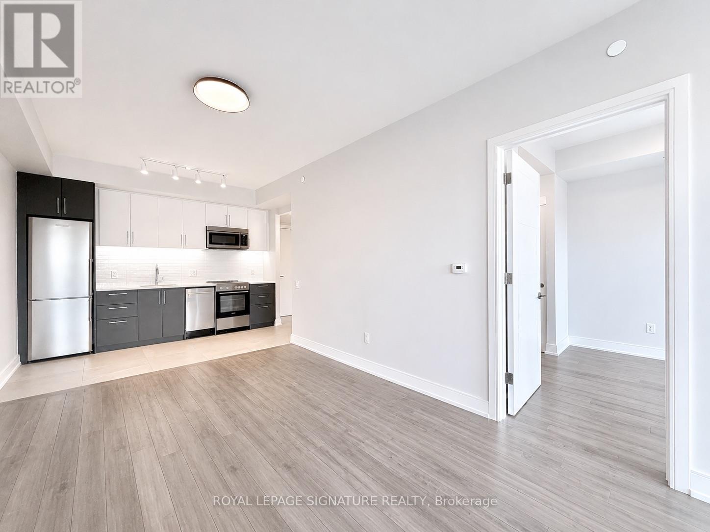 605 - 2525 Bathurst Street, Toronto, Ontario  M6B 2Y9 - Photo 2 - C13721572