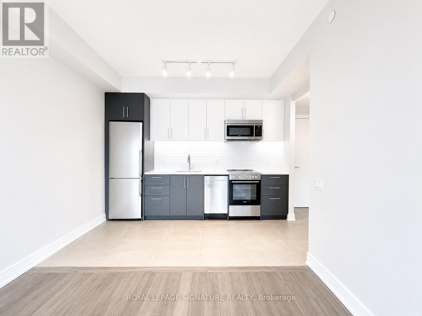 605 - 2525 Bathurst Street, Toronto, Ontario  M6B 2Y9 - Photo 3 - C13721572