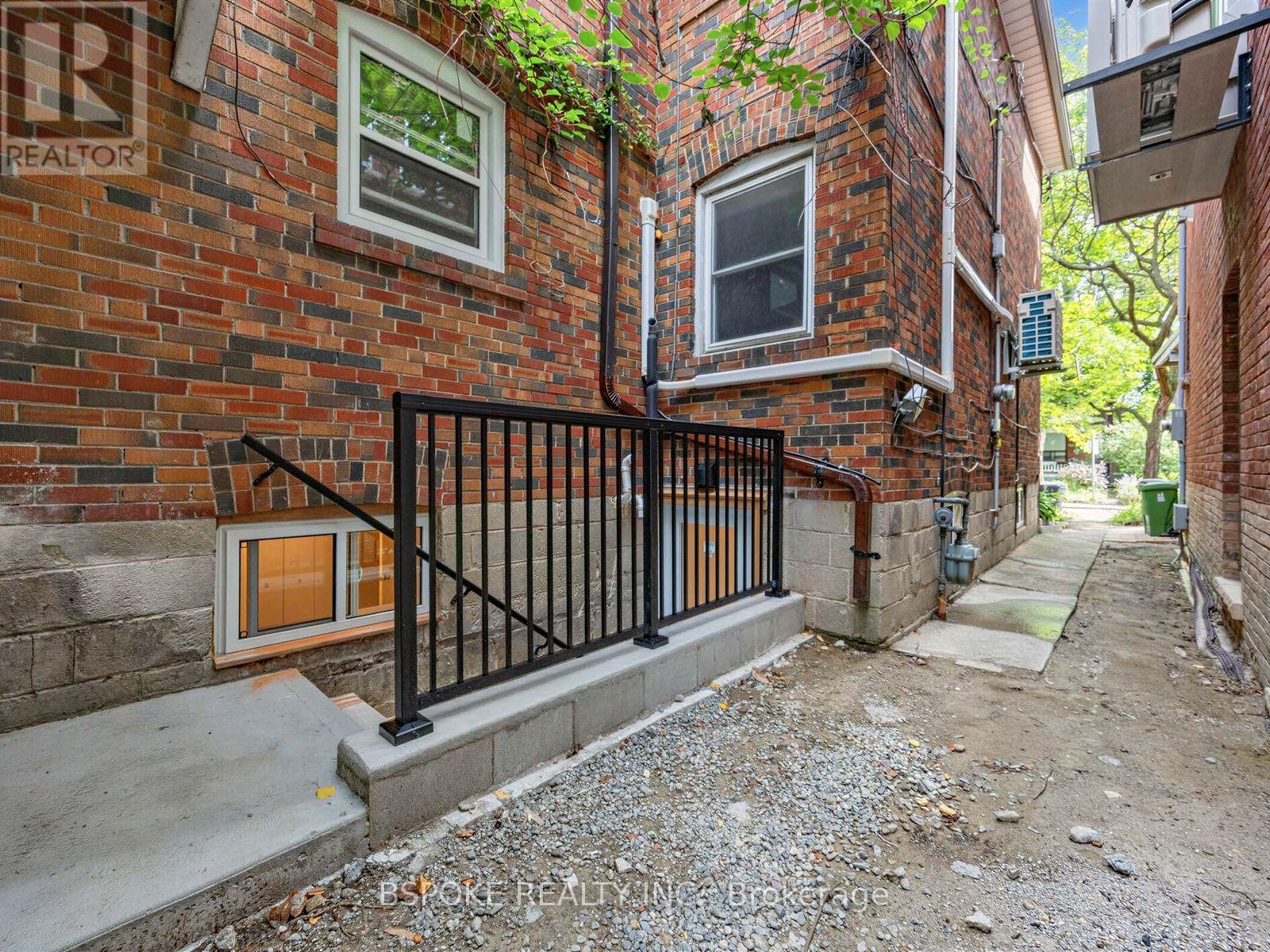 Bsmt - 112 Delaware Avenue, Toronto, Ontario  M6H 2T1 - Photo 11 - C13721616