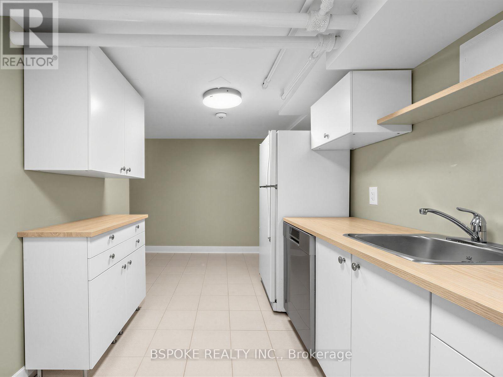 Bsmt - 112 Delaware Avenue, Toronto, Ontario  M6H 2T1 - Photo 2 - C13721616