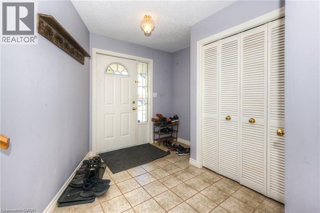 53 Wingfield Avenue, Stratford, Ontario  N5A 7R5 - Photo 5 - 40842227