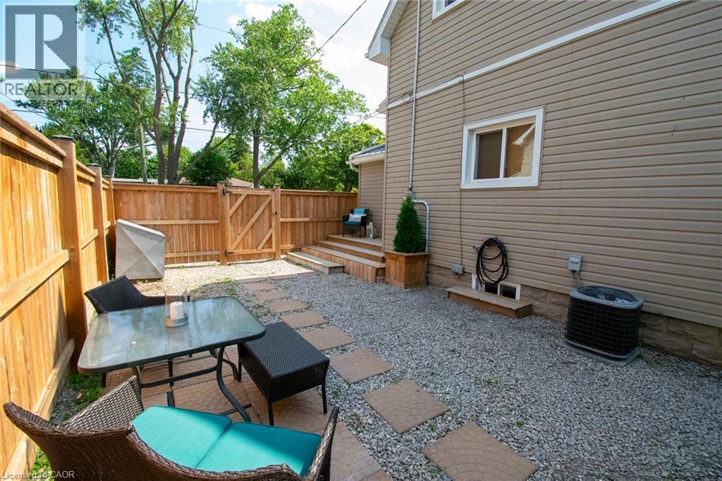 820 Cedar Street, Dunnville, Ontario  N1A 2K2 - Photo 46 - 40851440