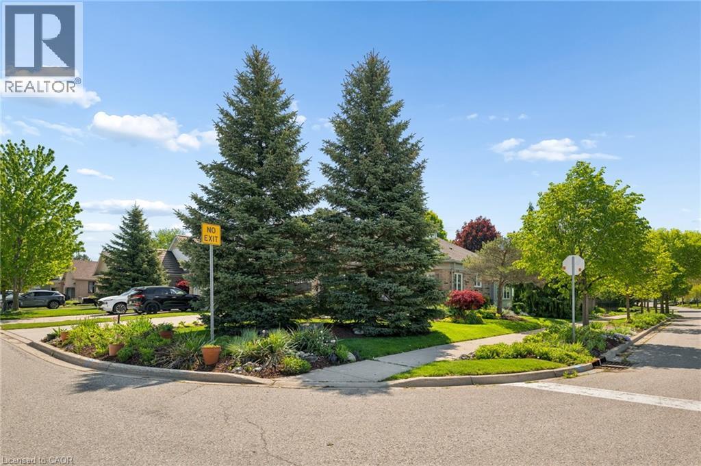 147 Reiber Court, Waterloo, Ontario  N2L 6N2 - Photo 5 - 40854072